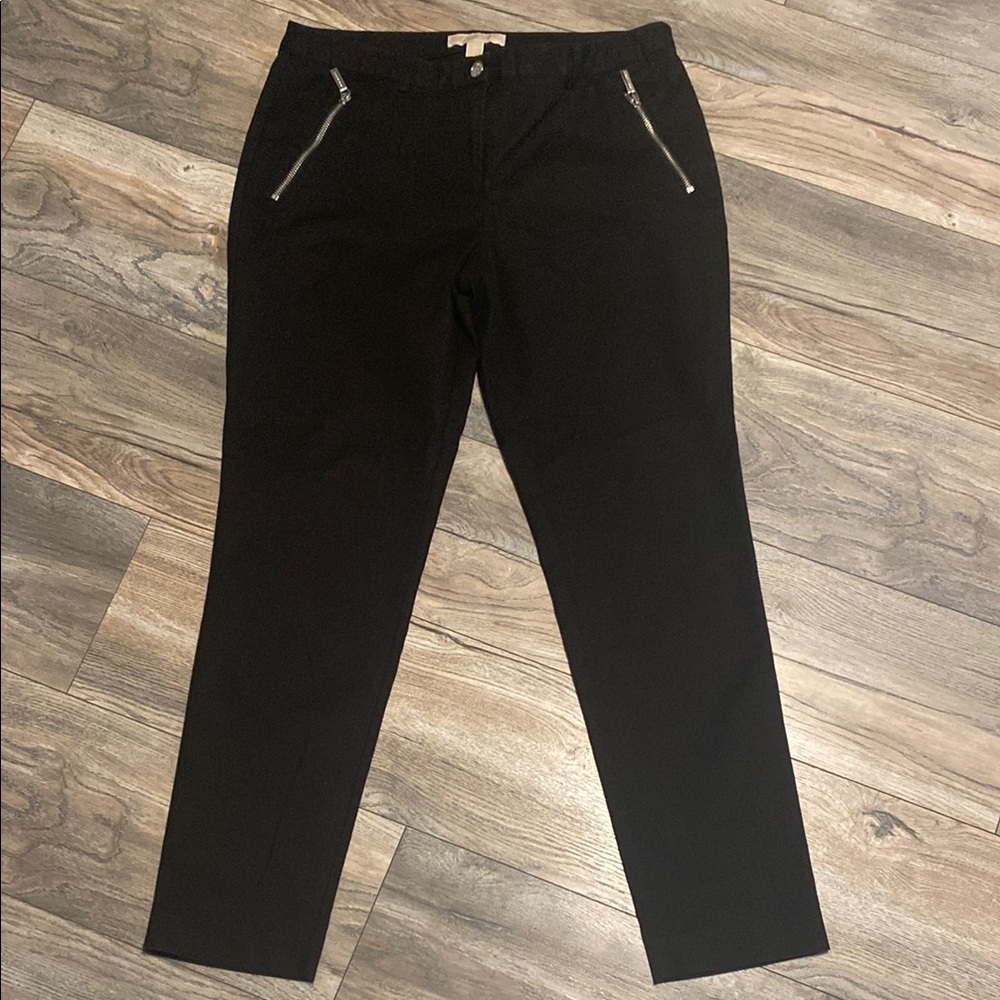 Michael Kors Black Dress Pants with Sleek Design